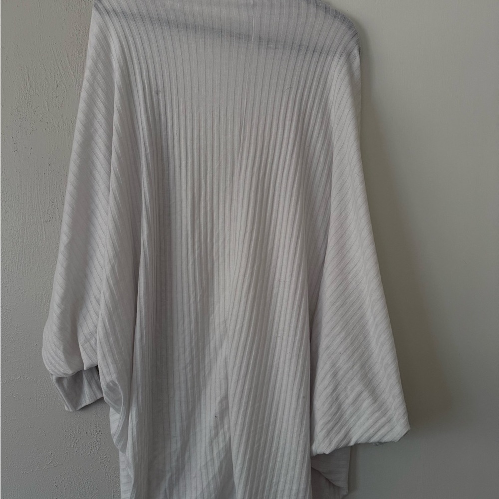 P'tula Cream Robe - Picture 2 of 2
